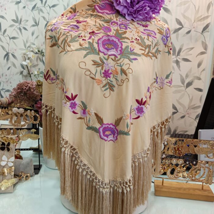 MANTON SEDA MODELO PEPA Beige con Malva.