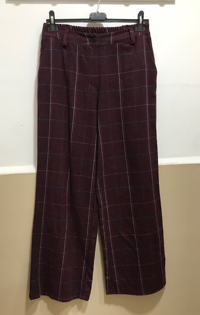 PANTALÓN CUADROS.