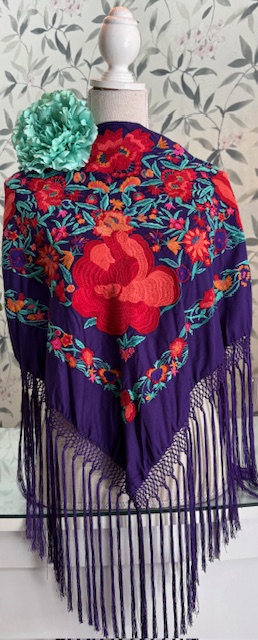MANTÓN SEDA MODELO CAYETANA Morado
