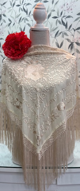 MANTÓN SEDA MODELO CANDELA Marfil