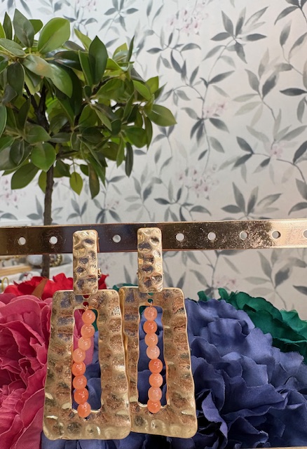 PENDIENTES DORADOS con tira bolitas Coral
